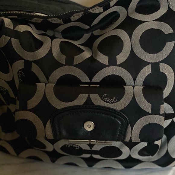 COACH Kristin Large Shoulder Bag
Black/Charcoal Grey
Signature Cs - Picture 3 of 11